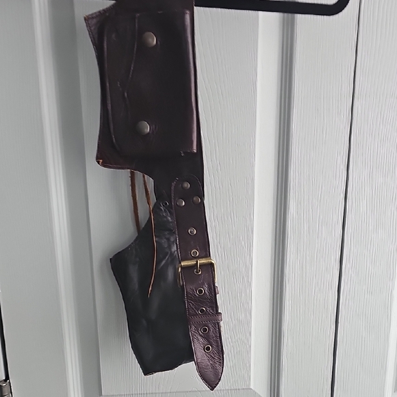 Women's Leather Belt with Pouch - Brown - Picture 1 of 6